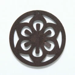 48WC811-58R: Cut Wood Circle Flower 48mm Dark Finish - 3 Pieces