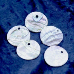 AB172-1: Natural Red Abalone Disc 1 Inch 5 Pieces Per Package