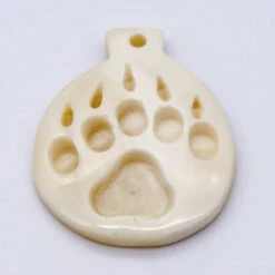 BN385-56: Bone Bear Paw Print Pendant White 35x45mm - 5 Pieces